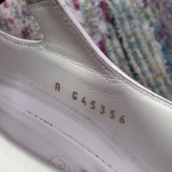 Chanel Patent Mary Jane CC Bow Pumps - Picture 2 of 16